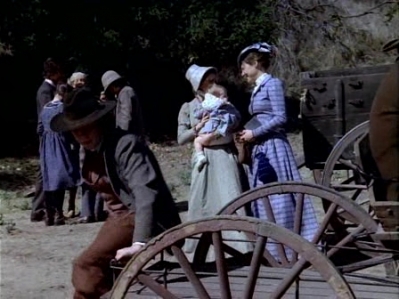 Charmed-Online-dot-NLCharmed-Online-dot-NL-LittleHouseonthePrairie9x11-0189.jpg