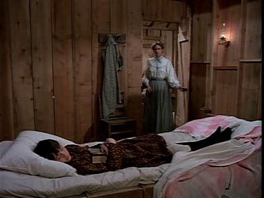 Charmed-Online-dot-NLCharmed-Online-dot-NL-LittleHouseonthePrairie9x12-2724.jpg