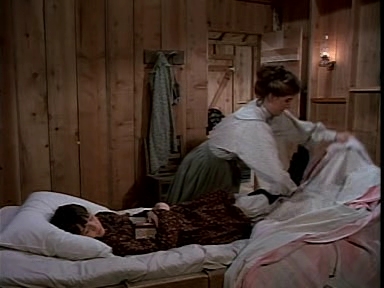 Charmed-Online-dot-NLCharmed-Online-dot-NL-LittleHouseonthePrairie9x12-2731.jpg