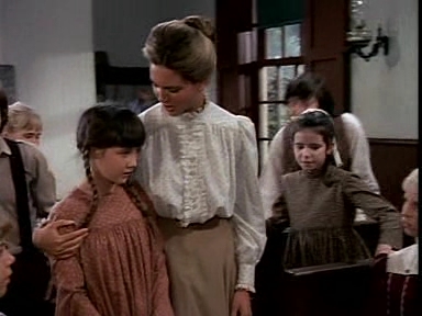 Charmed-Online-dot-NLCharmed-Online-dot-NL-LittleHouseonthePrairie9x12-3052.jpg