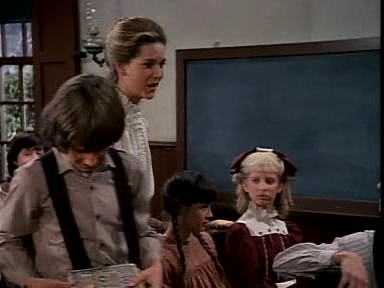 Charmed-Online-dot-NLCharmed-Online-dot-NL-LittleHouseonthePrairie9x12-3055.jpg