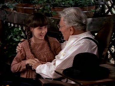 Charmed-Online-dot-NLCharmed-Online-dot-NL-LittleHouseonthePrairie9x12-3326.jpg