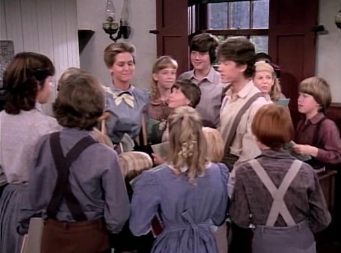 Charmed-Online-dot-NL-LittleHouseonthePrairie9x15-0178.jpg