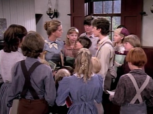 Charmed-Online-dot-NL-LittleHouseonthePrairie9x15-0181.jpg