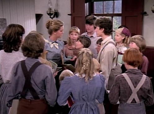 Charmed-Online-dot-NL-LittleHouseonthePrairie9x15-0182.jpg