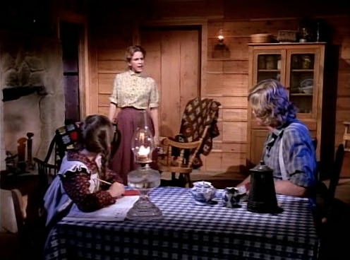 Charmed-Online-dot-NL-LittleHouseonthePrairie9x15-0268.jpg