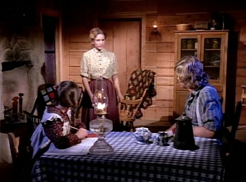 Charmed-Online-dot-NL-LittleHouseonthePrairie9x15-0269.jpg