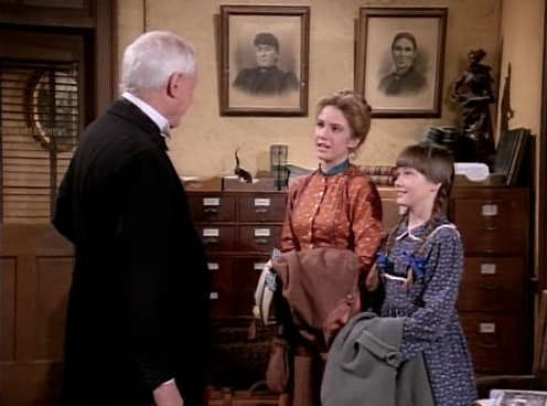 Charmed-Online-dot-NL-LittleHouseonthePrairie9x15-0483.jpg