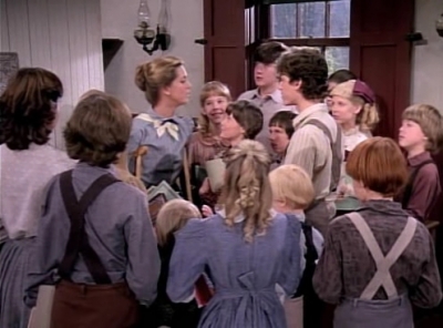 Charmed-Online-dot-NL-LittleHouseonthePrairie9x15-0189.jpg