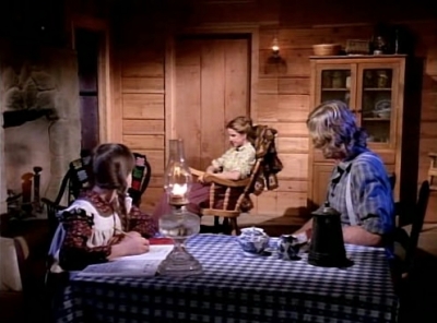 Charmed-Online-dot-NL-LittleHouseonthePrairie9x15-0259.jpg