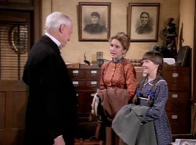 Charmed-Online-dot-NL-LittleHouseonthePrairie9x15-0482.jpg