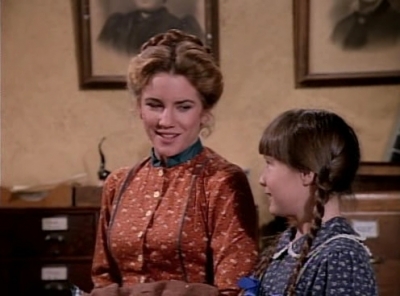 Charmed-Online-dot-NL-LittleHouseonthePrairie9x15-0494.jpg