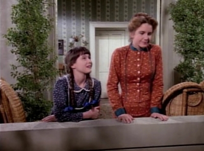 Charmed-Online-dot-NL-LittleHouseonthePrairie9x15-0794.jpg