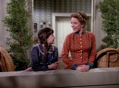 Charmed-Online-dot-NL-LittleHouseonthePrairie9x15-0797.jpg