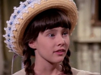 Charmed-Online-dot-NL-LittleHouseonthePrairie9x15-1027.jpg