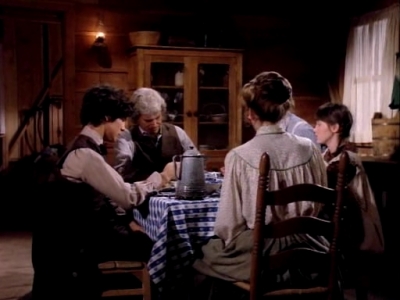 Charmed-Online-dot-NL-LittleHouseonthePrairie9x16-1353.jpg