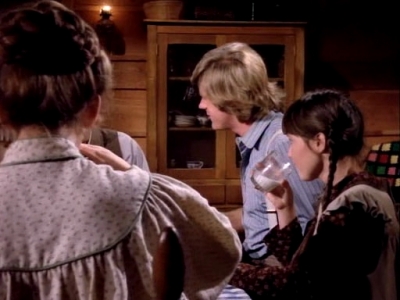 Charmed-Online-dot-NL-LittleHouseonthePrairie9x16-1366.jpg