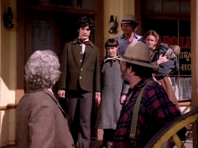 Charmed-Online-dot-NL-LittleHouseonthePrairie9x17-2352.jpg