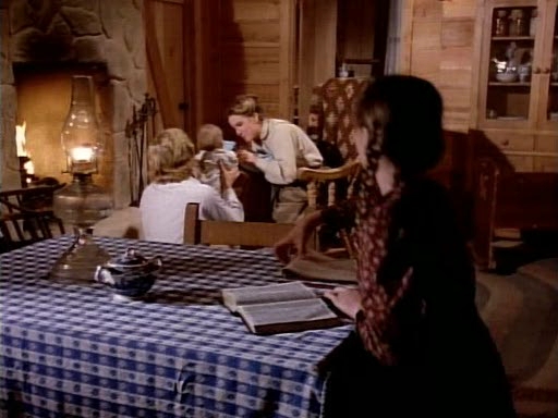 Charmed-Online-dot-NL-LittleHouseonthePrairie9x18-0315.jpg