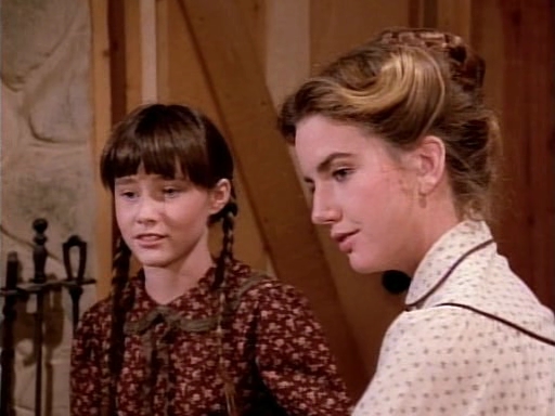 Charmed-Online-dot-NL-LittleHouseonthePrairie9x18-0352.jpg