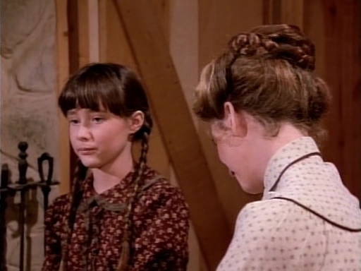 Charmed-Online-dot-NL-LittleHouseonthePrairie9x18-0372.jpg