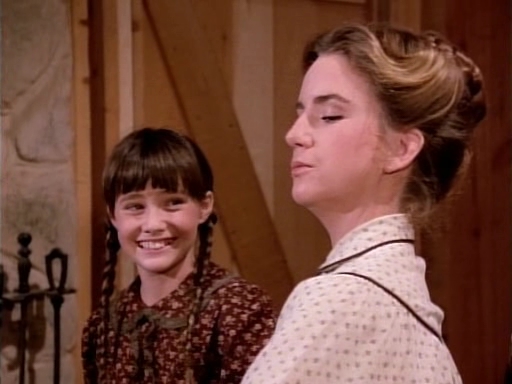 Charmed-Online-dot-NL-LittleHouseonthePrairie9x18-0382.jpg