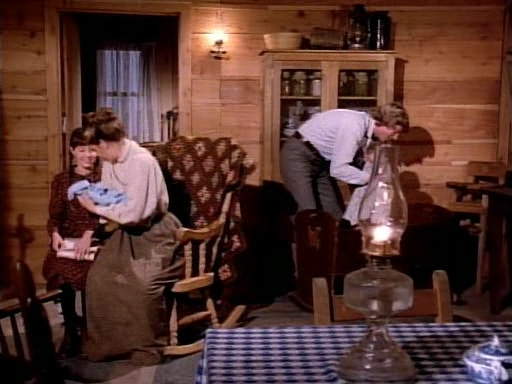 Charmed-Online-dot-NL-LittleHouseonthePrairie9x18-0428.jpg