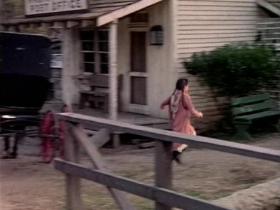 Charmed-Online-dot-NL-LittleHouseonthePrairie9x18-0101.jpg