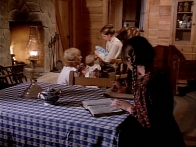 Charmed-Online-dot-NL-LittleHouseonthePrairie9x18-0306.jpg