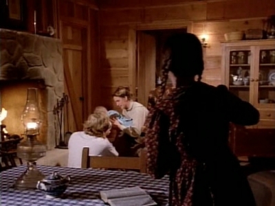 Charmed-Online-dot-NL-LittleHouseonthePrairie9x18-0316.jpg