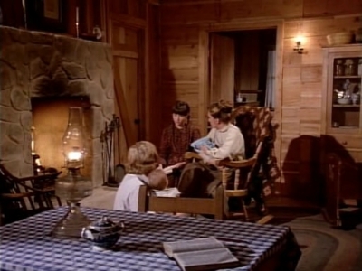 Charmed-Online-dot-NL-LittleHouseonthePrairie9x18-0328.jpg