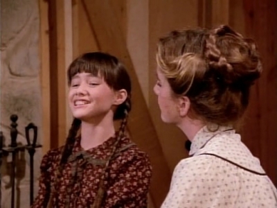 Charmed-Online-dot-NL-LittleHouseonthePrairie9x18-0362.jpg