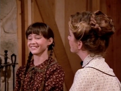 Charmed-Online-dot-NL-LittleHouseonthePrairie9x18-0363.jpg