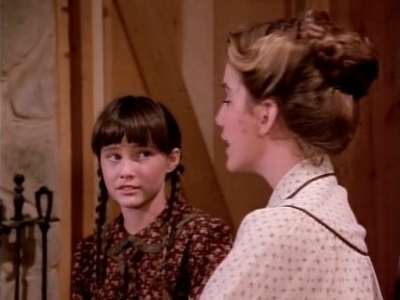 Charmed-Online-dot-NL-LittleHouseonthePrairie9x18-0403.jpg