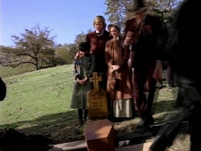 Charmed-Online-dot-NL-LittleHouseonthePrairie9x18-0616.jpg