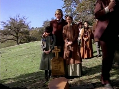 Charmed-Online-dot-NL-LittleHouseonthePrairie9x18-0617.jpg