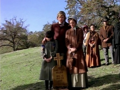 Charmed-Online-dot-NL-LittleHouseonthePrairie9x18-0618.jpg