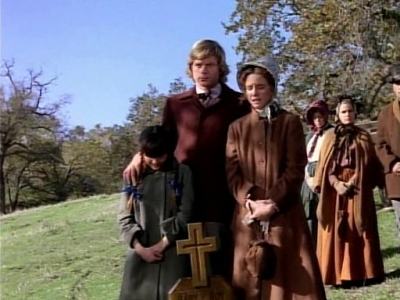 Charmed-Online-dot-NL-LittleHouseonthePrairie9x18-0620.jpg