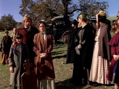 Charmed-Online-dot-NL-LittleHouseonthePrairie9x18-0641.jpg