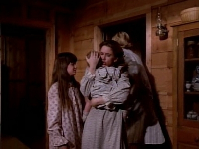 Charmed-Online-dot-NL-LittleHouseonthePrairie9x18-1295.jpg