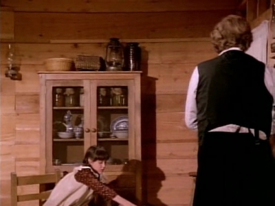 Charmed-Online-dot-NL-LittleHouseonthePrairie9x18-1780.jpg