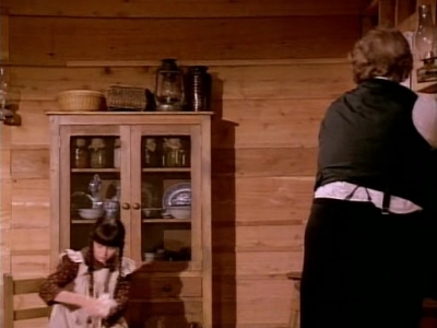 Charmed-Online-dot-NL-LittleHouseonthePrairie9x18-1781.jpg