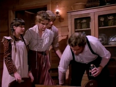 Charmed-Online-dot-NL-LittleHouseonthePrairie9x18-1838.jpg