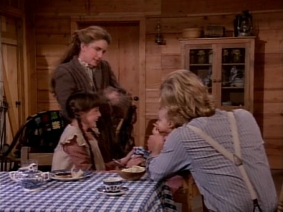 Charmed-Online-dot-NL-LittleHouseonthePrairie9x18-2113.jpg