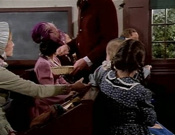 Charmed-Online-dot-NL-LittleHouseonthePrairie9x19-1117.jpg