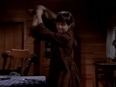 Charmed-Online-dot-NL-LittleHouseonthePrairie9x20-2078.jpg