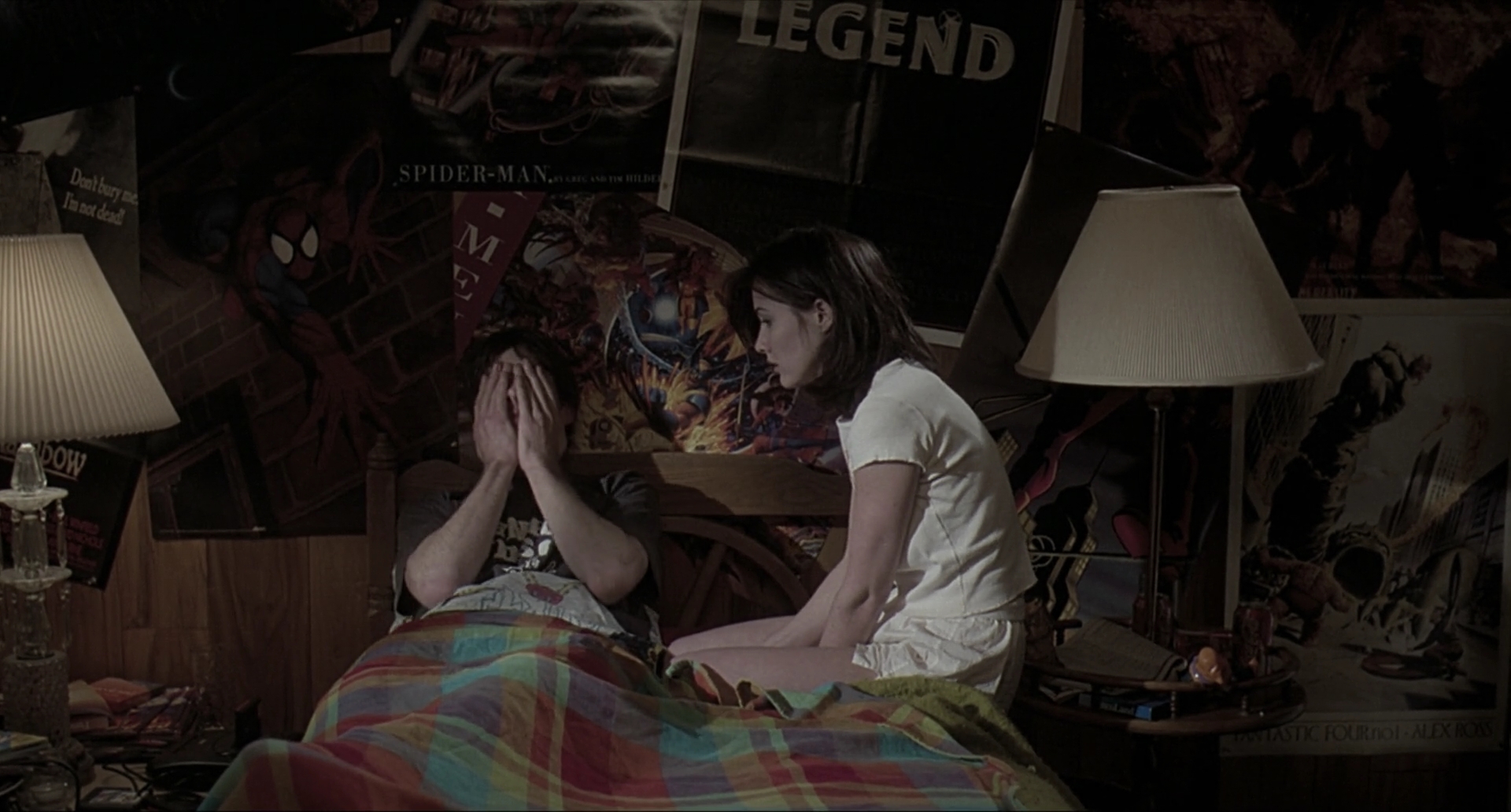 Charmed-Online-dot-net_Mallrats0890.jpg