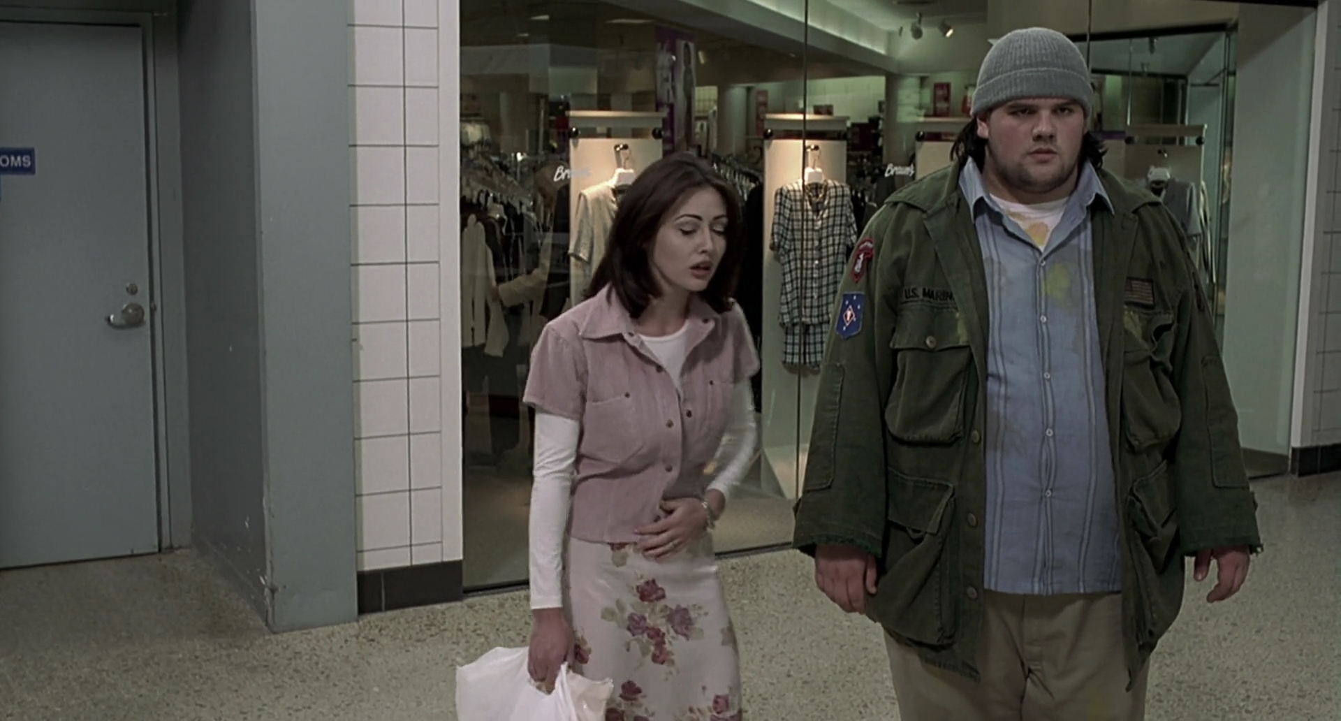 Charmed-Online-dot-net_Mallrats4459.jpg