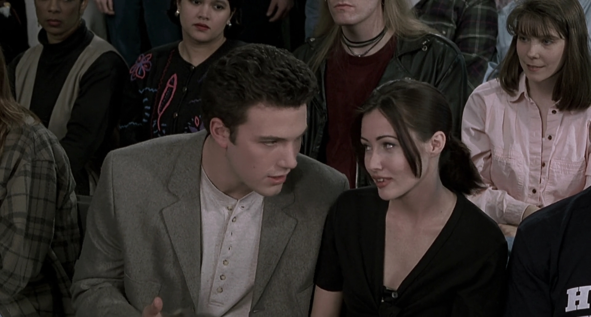 Charmed-Online-dot-net_Mallrats6400.jpg