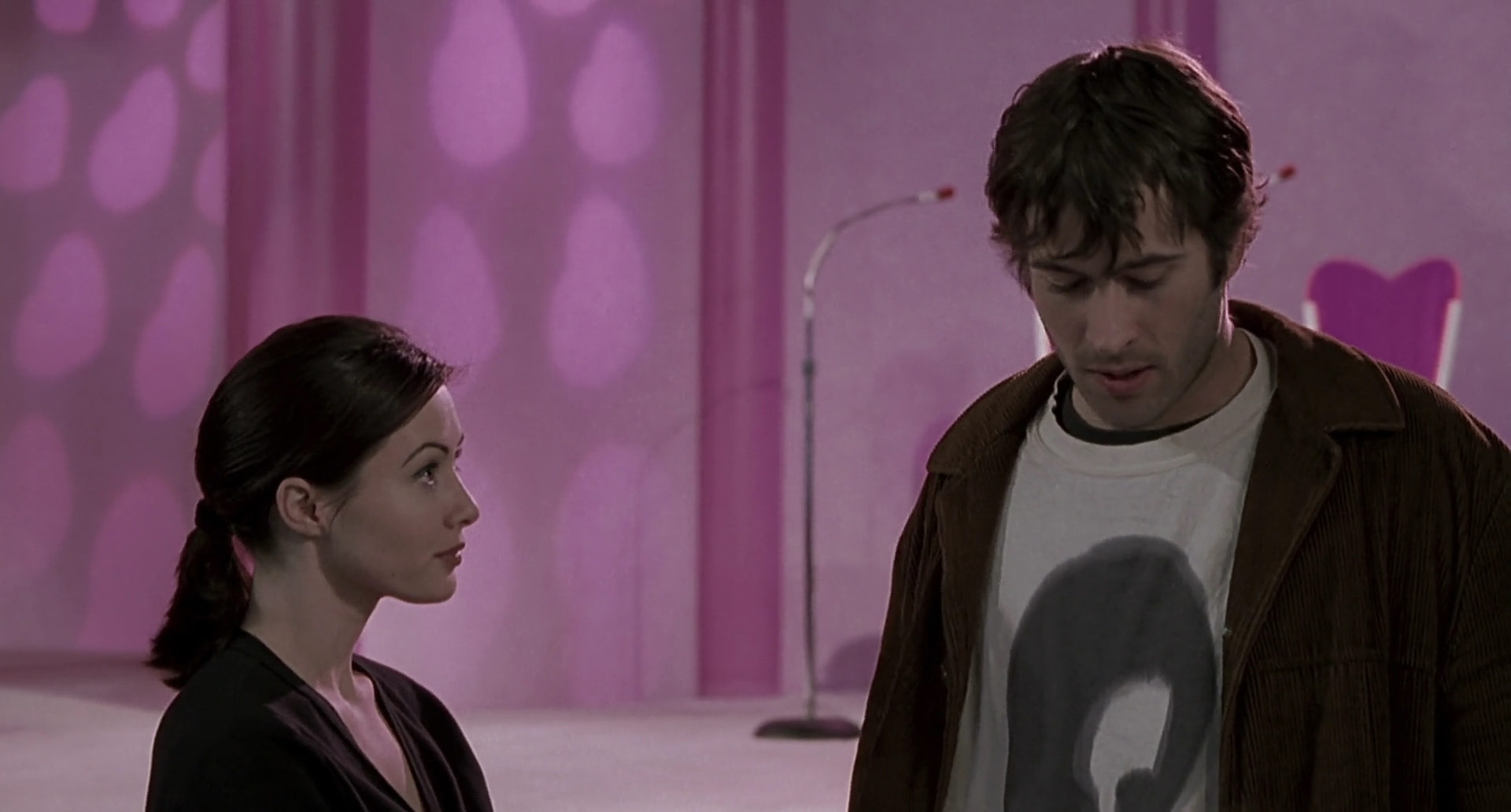 Charmed-Online-dot-net_Mallrats6647.jpg